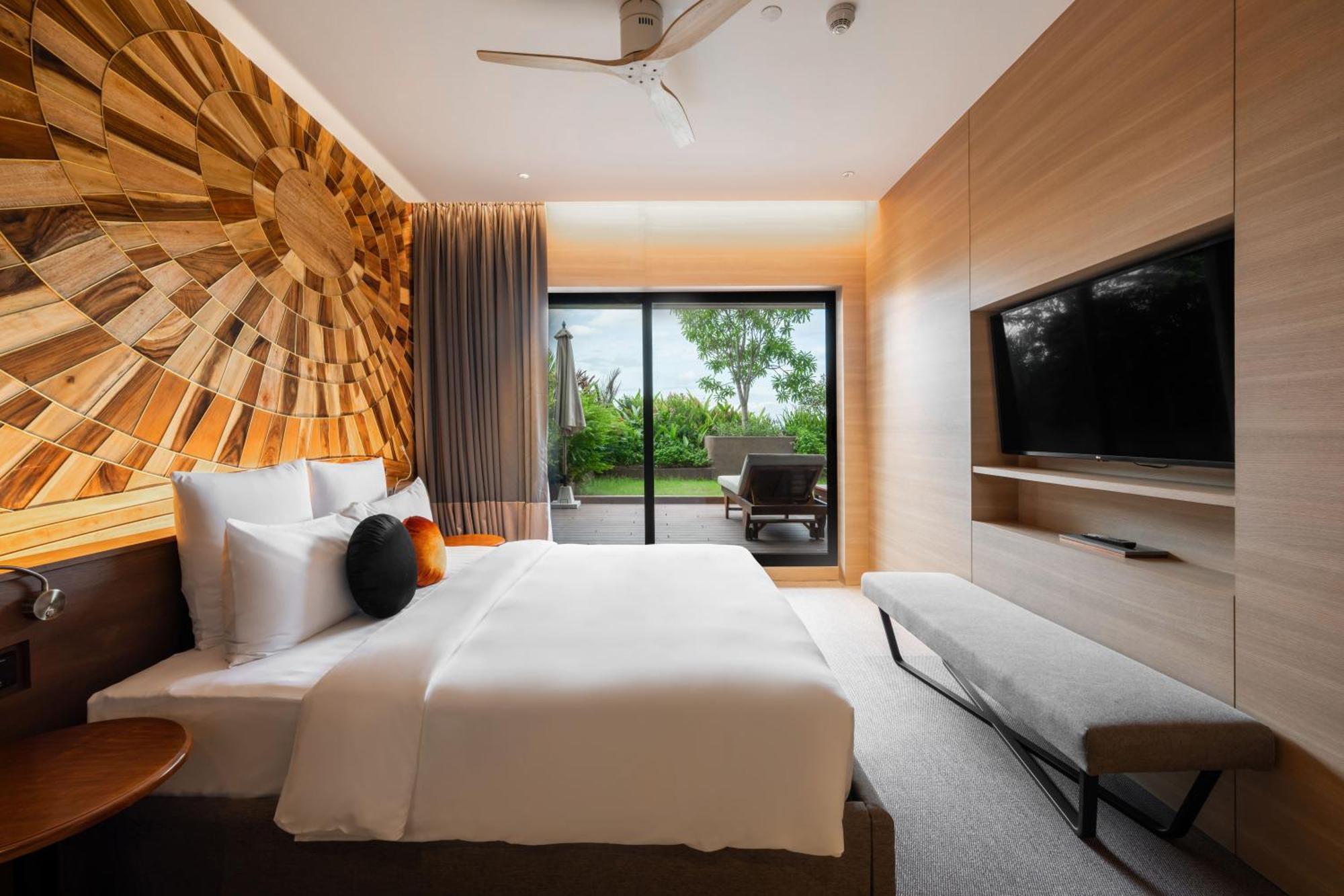 Sun & Moon, Riverside Hotel Phnom Penh Extérieur photo